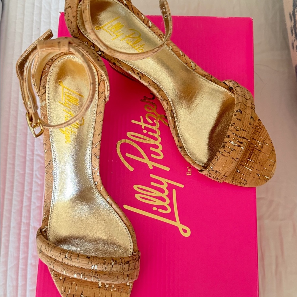 NEW Lilly Pulitzer Gold and Tan Wedge Sandals. Never been worn. - Picture 2 of 6